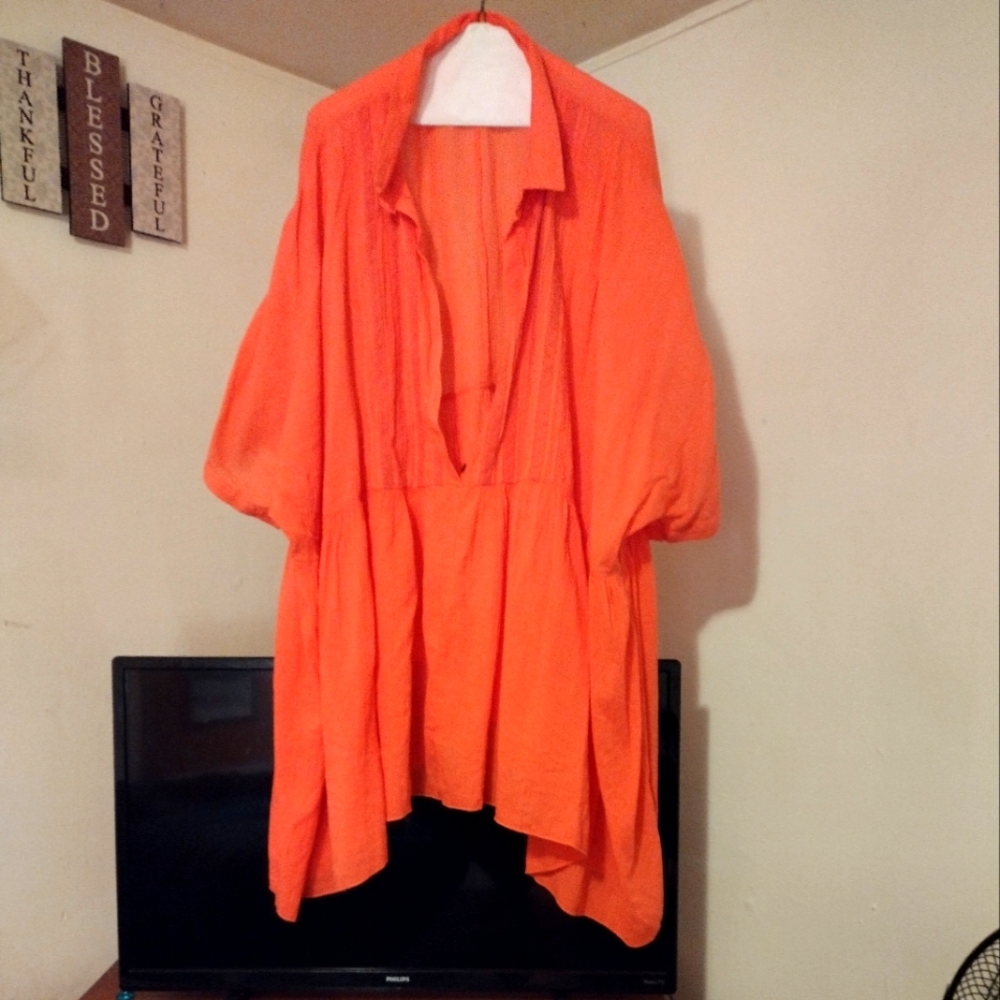 Top coral color over sized 4xl